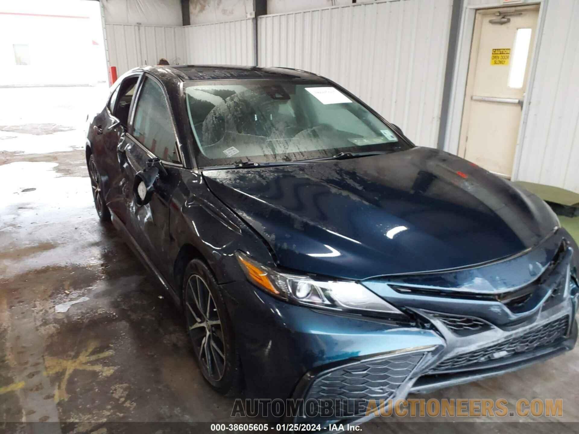 4T1G11AK2MU547699 TOYOTA CAMRY 2021