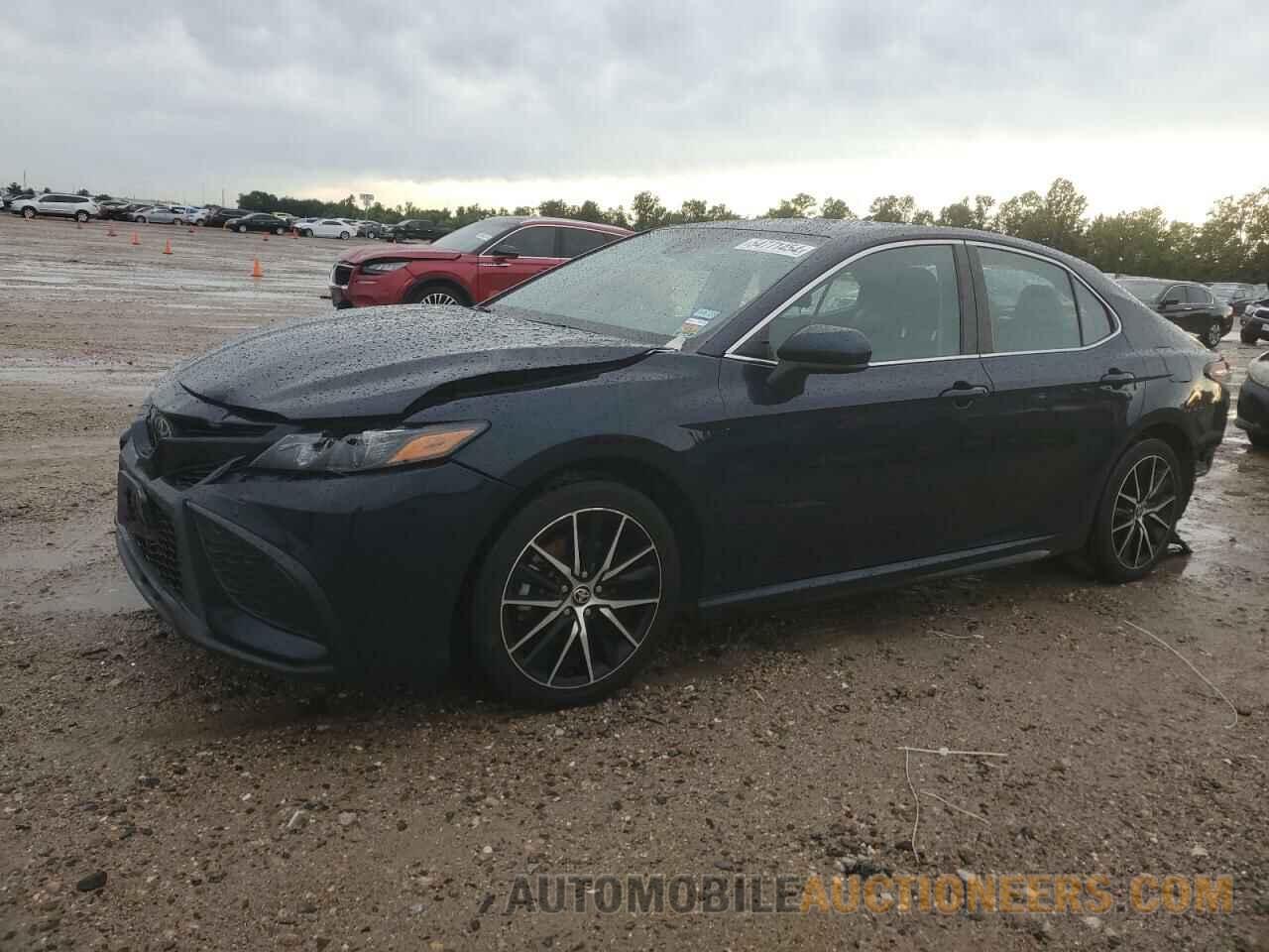 4T1G11AK2MU548979 TOYOTA CAMRY 2021