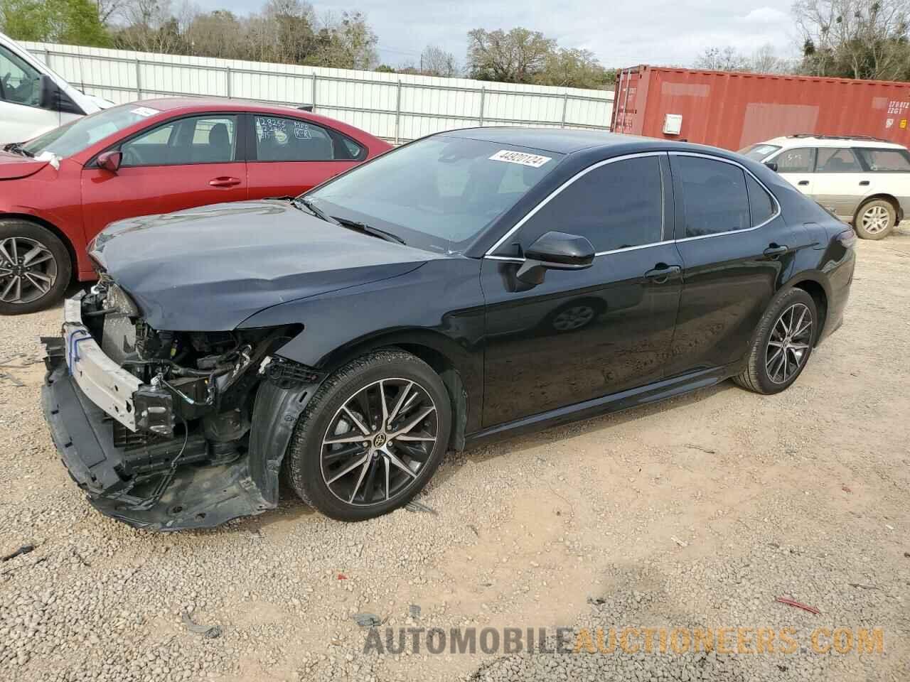 4T1G11AK2MU551879 TOYOTA CAMRY 2021