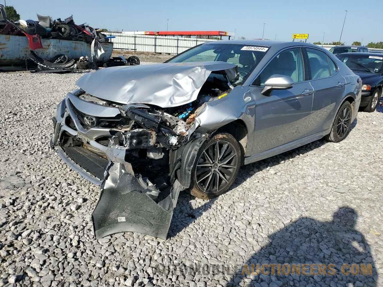 4T1G11AK2MU559321 TOYOTA CAMRY 2021