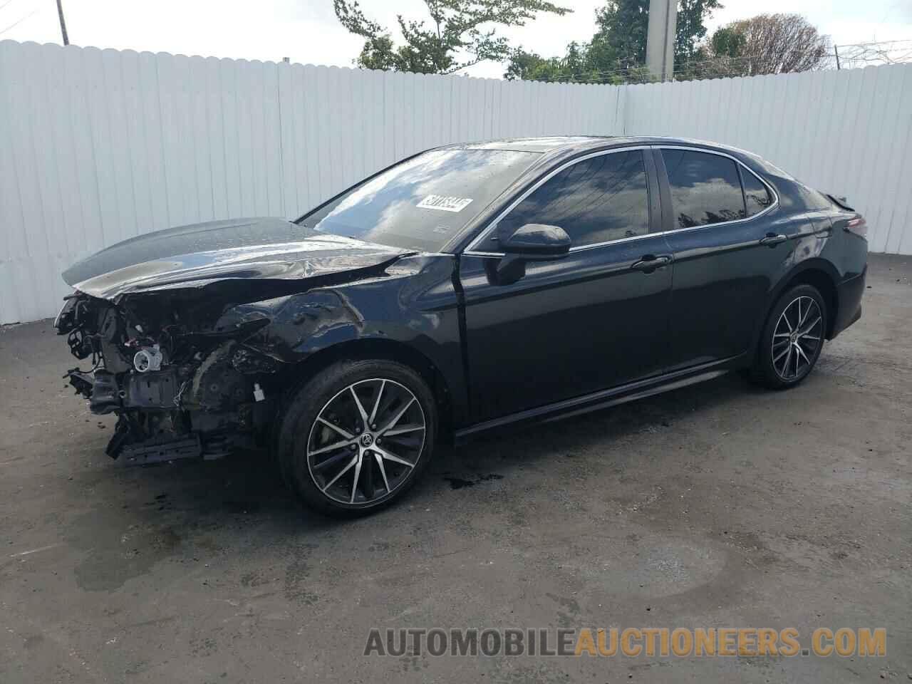 4T1G11AK2MU562638 TOYOTA CAMRY 2021