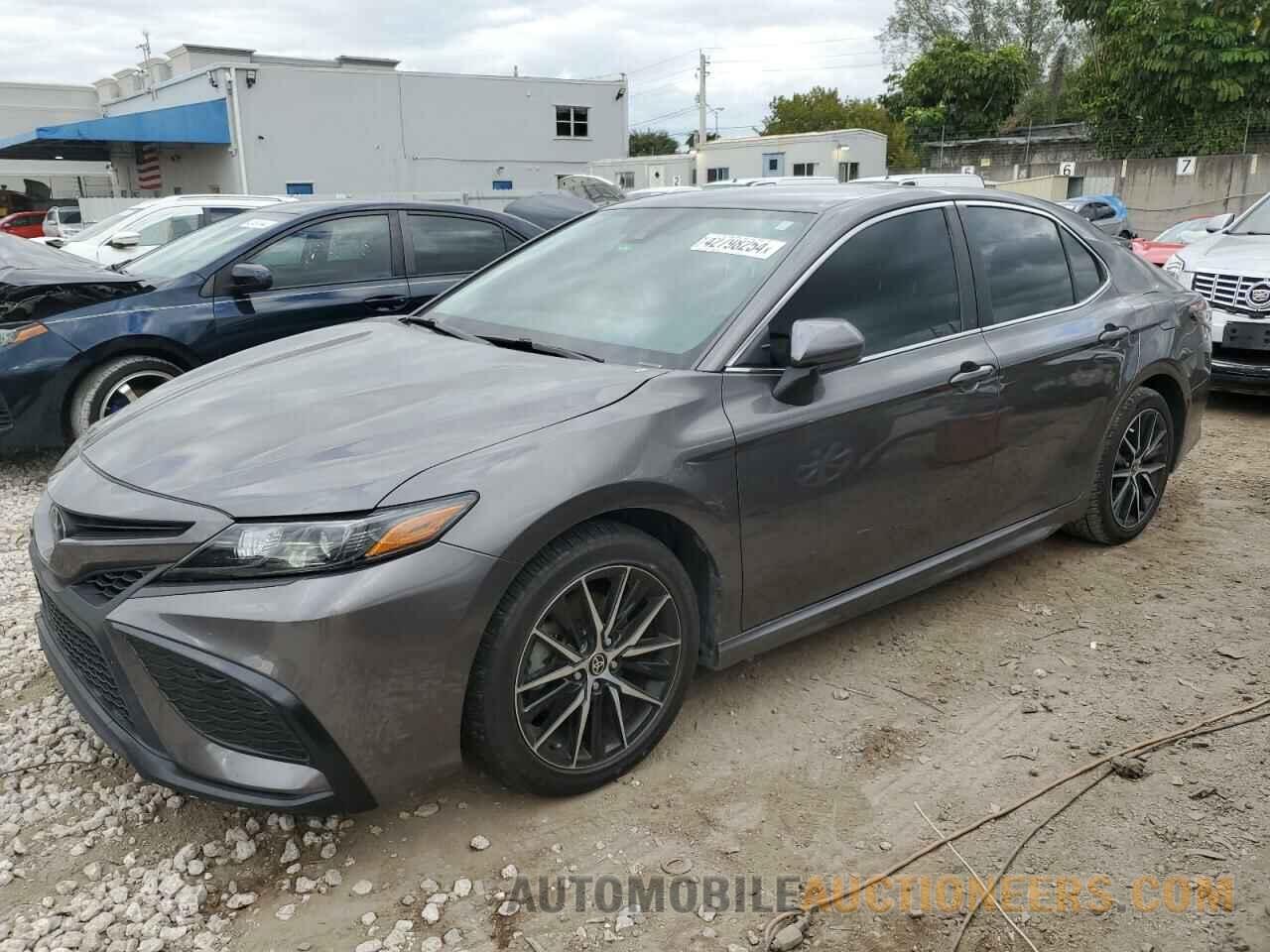 4T1G11AK2MU564227 TOYOTA CAMRY 2021