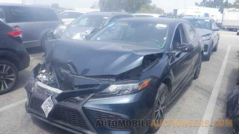 4T1G11AK2MU577317 Toyota Camry 2021