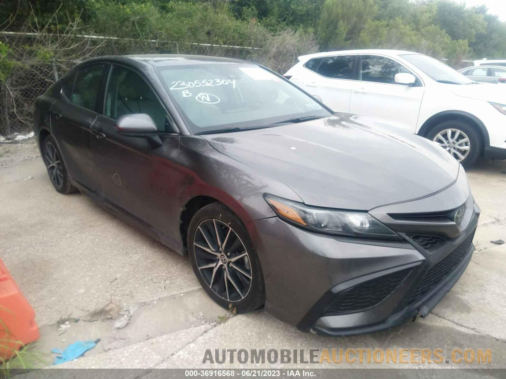 4T1G11AK2MU588026 TOYOTA CAMRY 2021