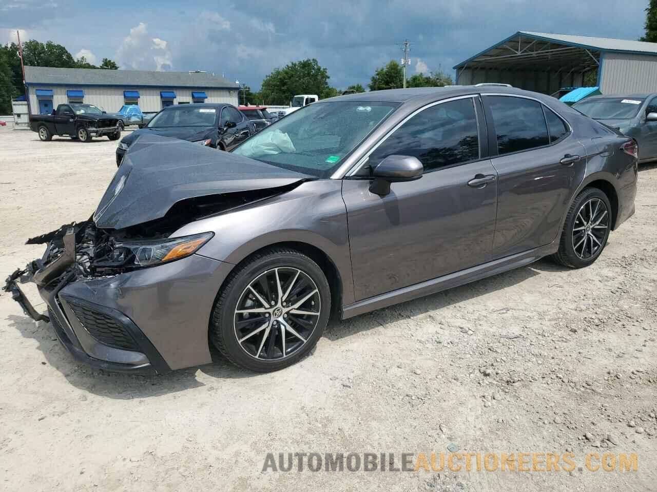 4T1G11AK2MU589113 TOYOTA CAMRY 2021