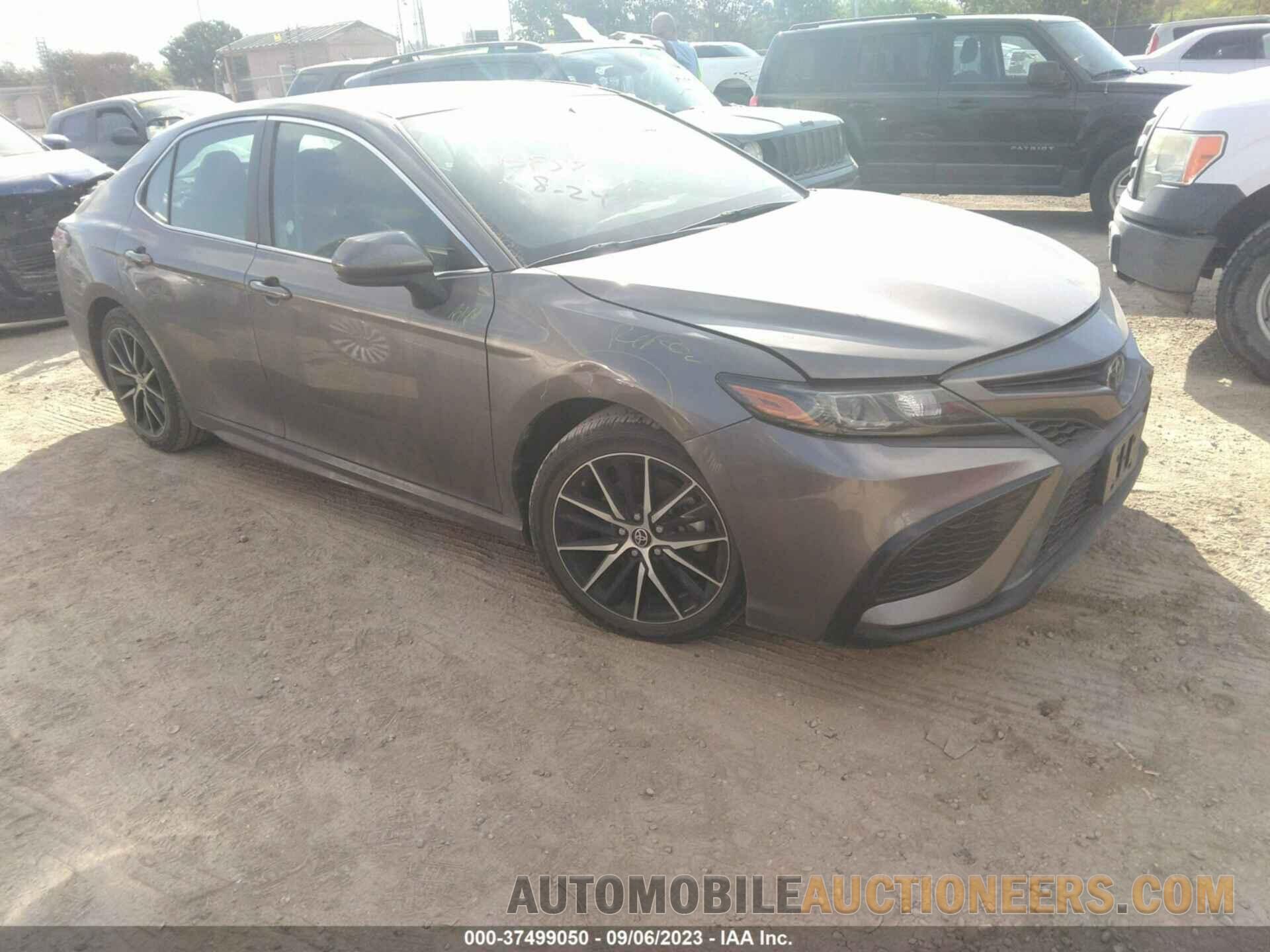 4T1G11AK2MU590505 TOYOTA CAMRY 2021