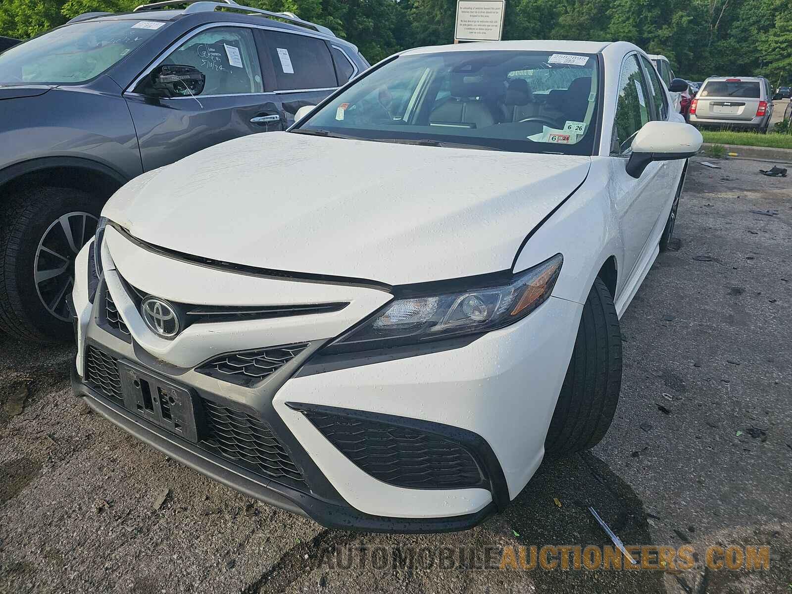 4T1G11AK2MU594005 Toyota Camry 2021