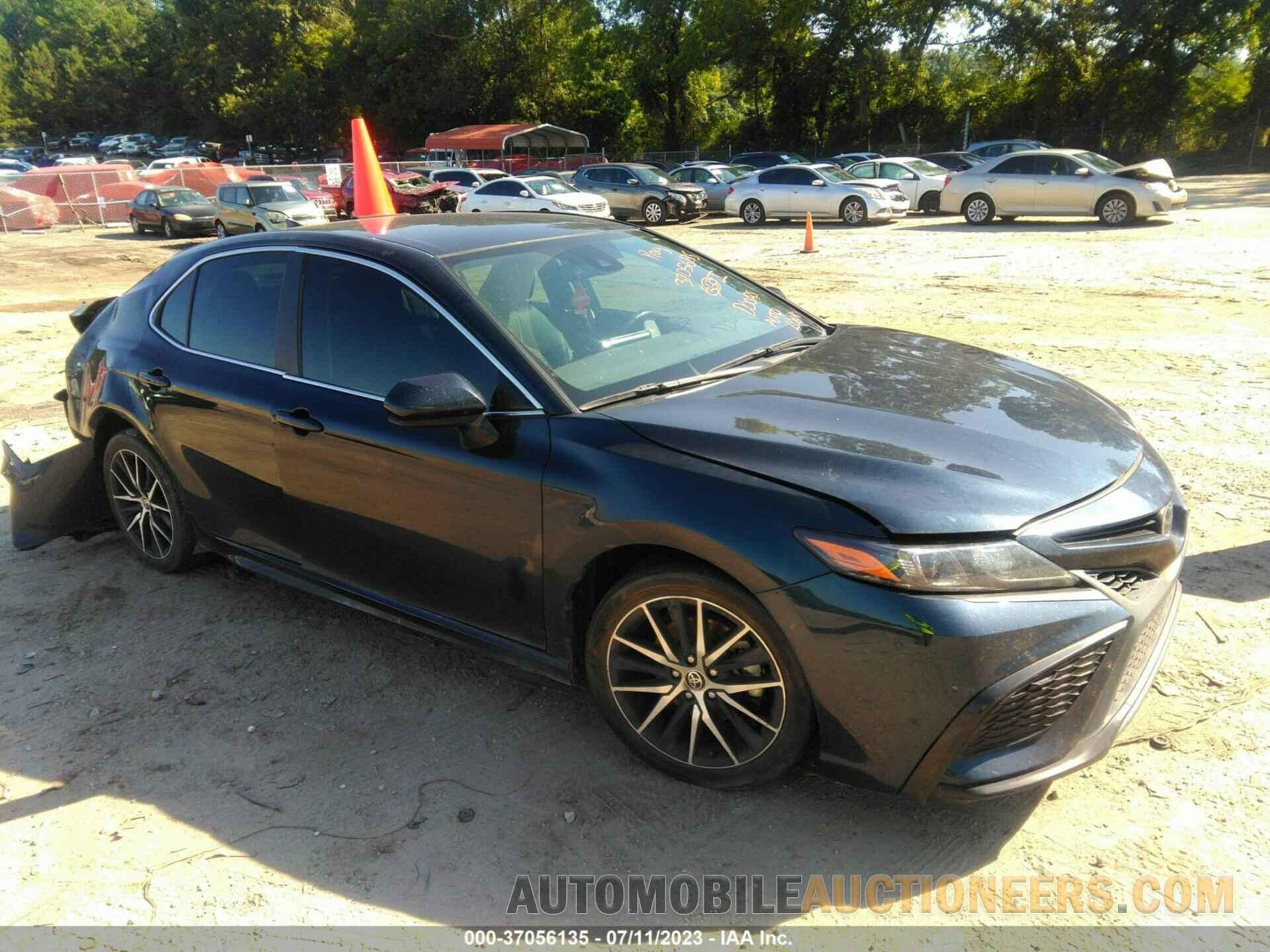 4T1G11AK2MU597633 TOYOTA CAMRY 2021