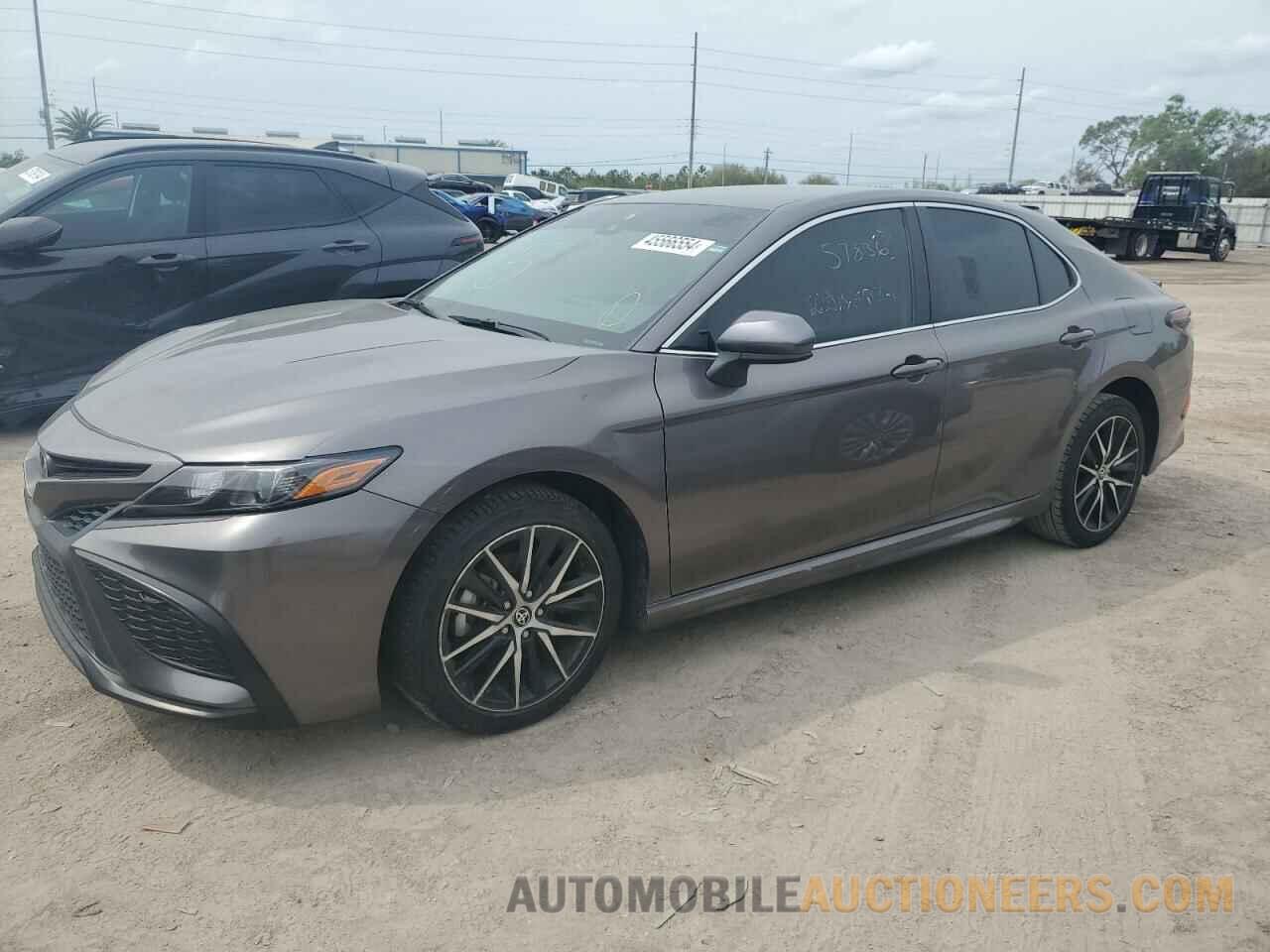 4T1G11AK2MU602717 TOYOTA CAMRY 2021