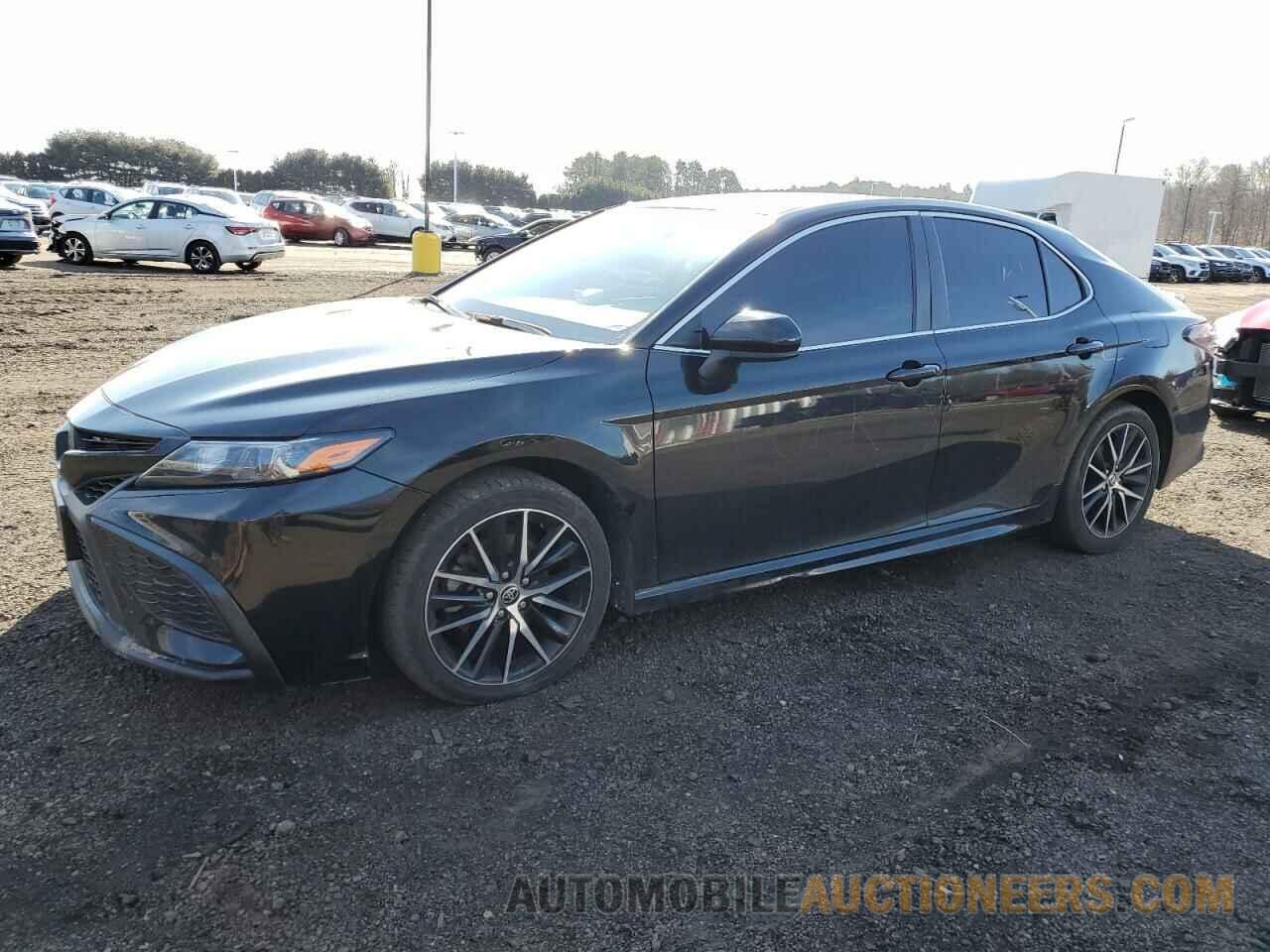 4T1G11AK2MU602815 TOYOTA CAMRY 2021