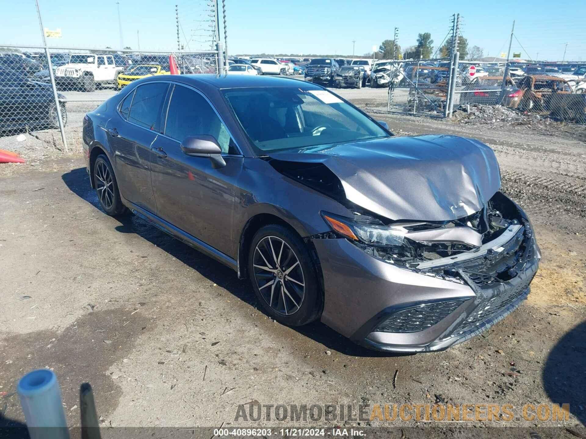 4T1G11AK2MU606542 TOYOTA CAMRY 2021