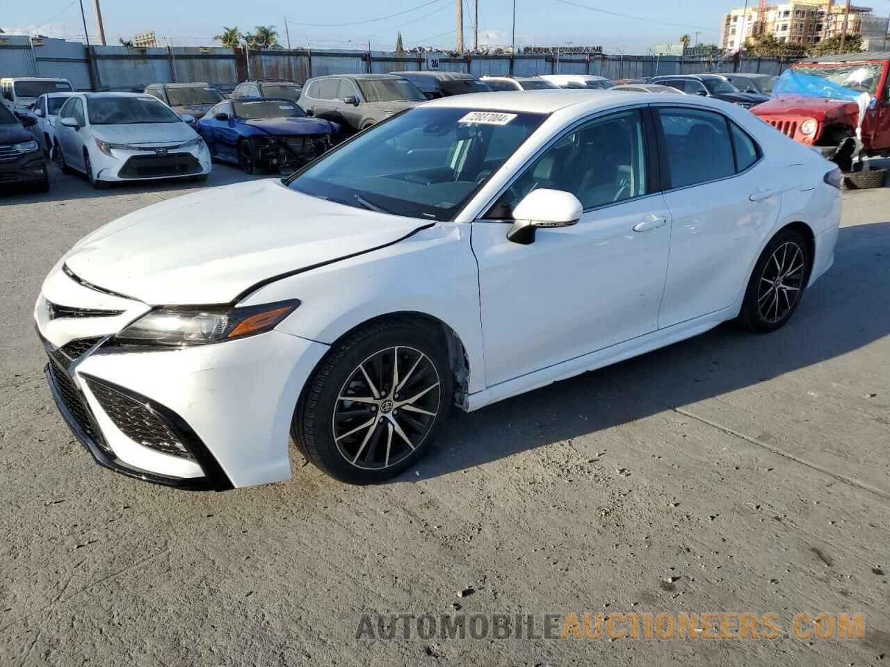 4T1G11AK2NU008873 TOYOTA CAMRY 2022