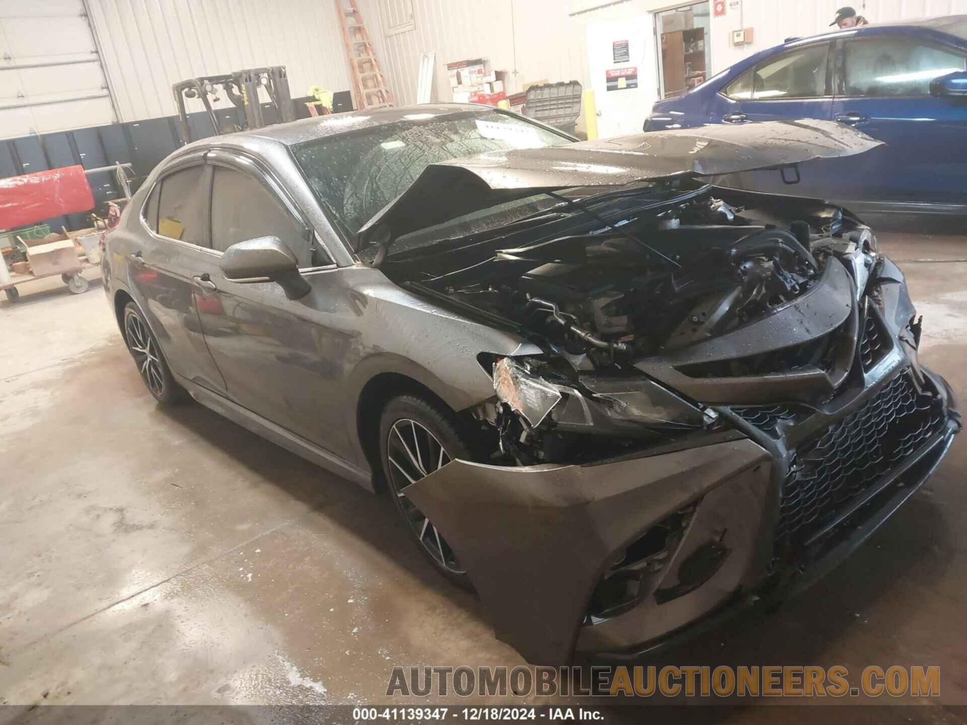 4T1G11AK2NU038195 TOYOTA CAMRY 2022