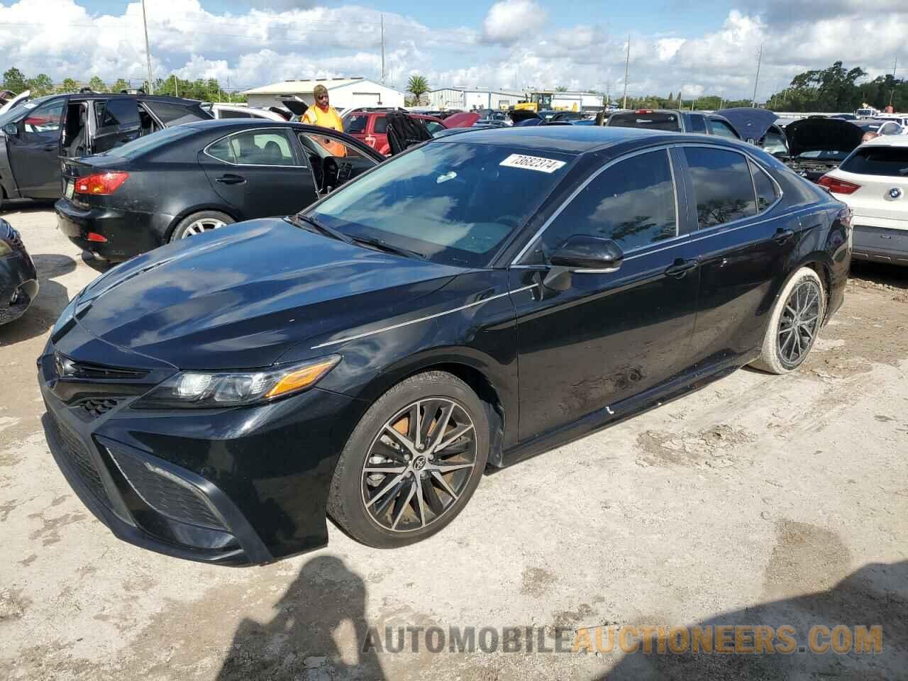 4T1G11AK2NU038665 TOYOTA CAMRY 2022