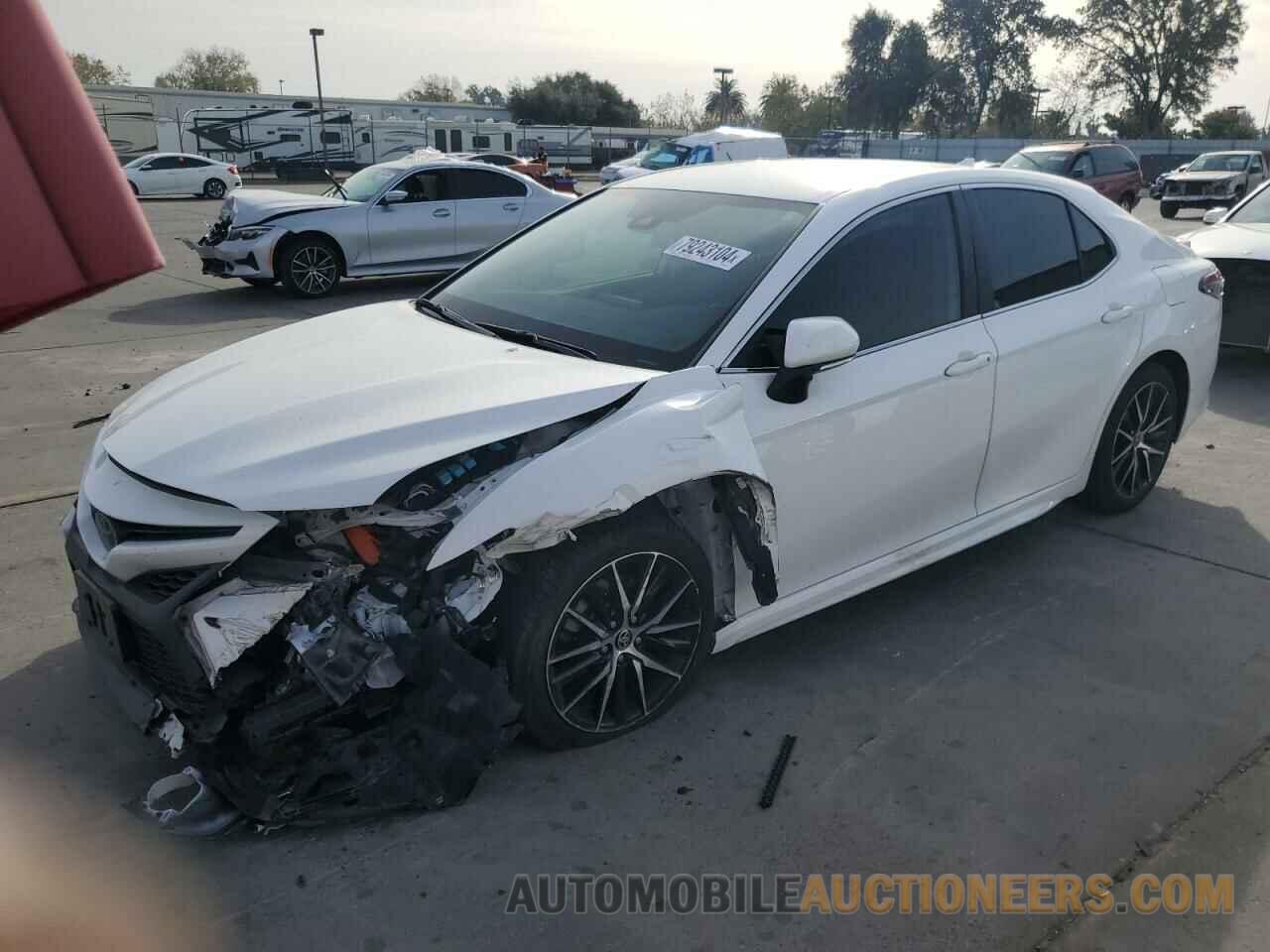 4T1G11AK2NU040335 TOYOTA CAMRY 2022