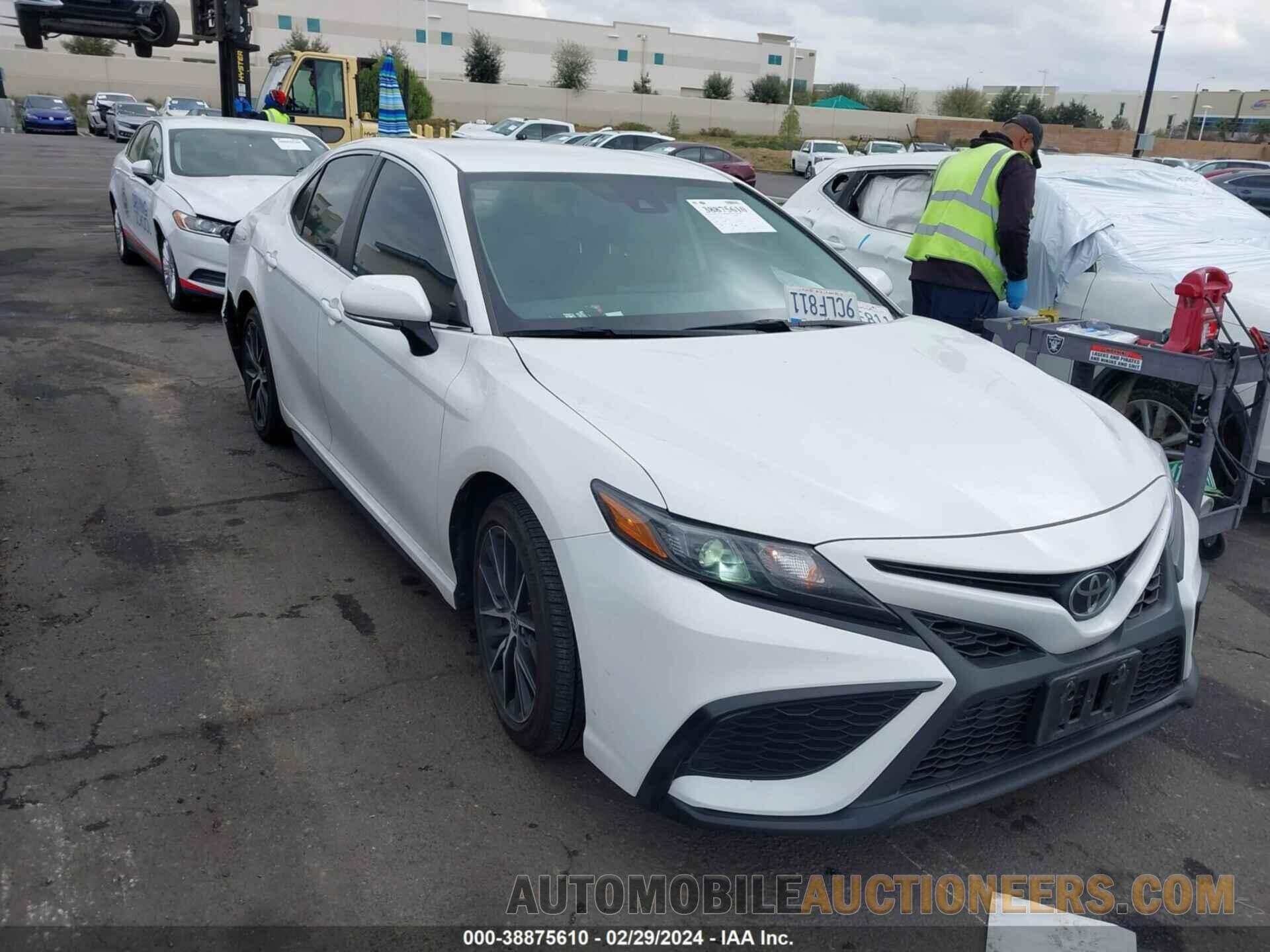 4T1G11AK2NU066739 TOYOTA CAMRY 2022