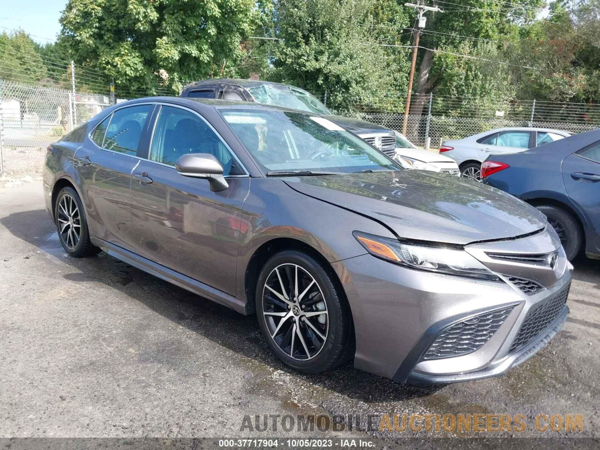 4T1G11AK2NU618465 TOYOTA CAMRY 2022