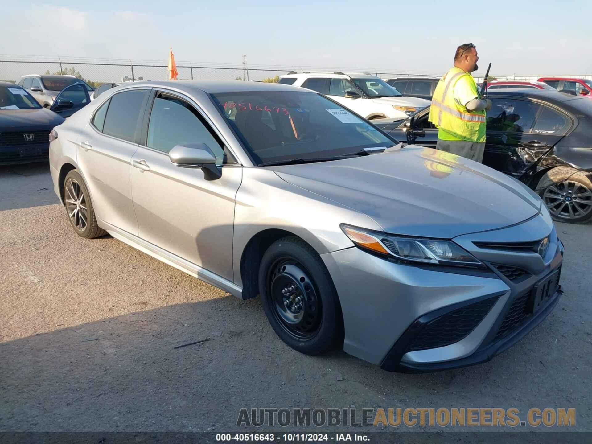 4T1G11AK2NU618661 TOYOTA CAMRY 2022