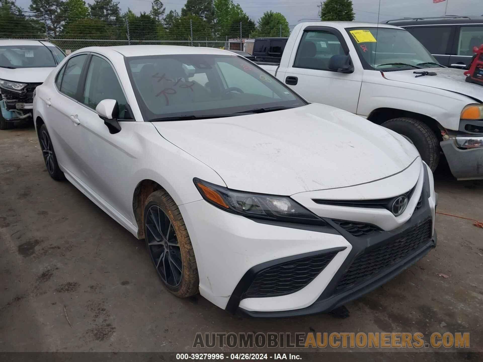 4T1G11AK2NU620345 TOYOTA CAMRY 2022