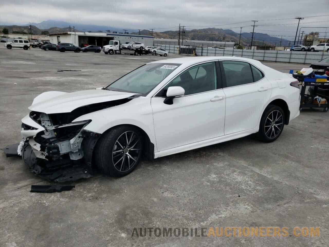 4T1G11AK2NU659890 TOYOTA CAMRY 2022