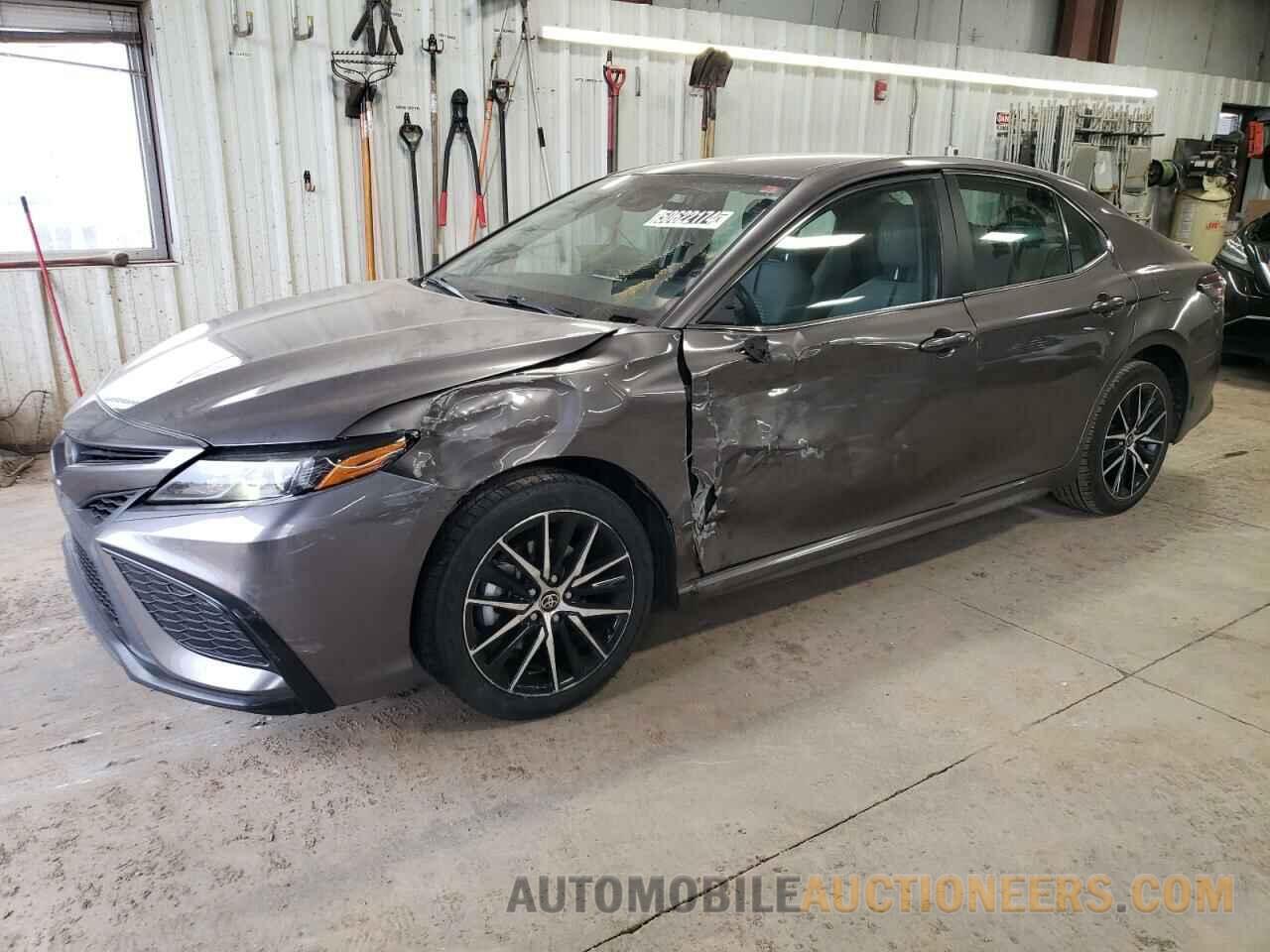 4T1G11AK2NU661574 TOYOTA CAMRY 2022