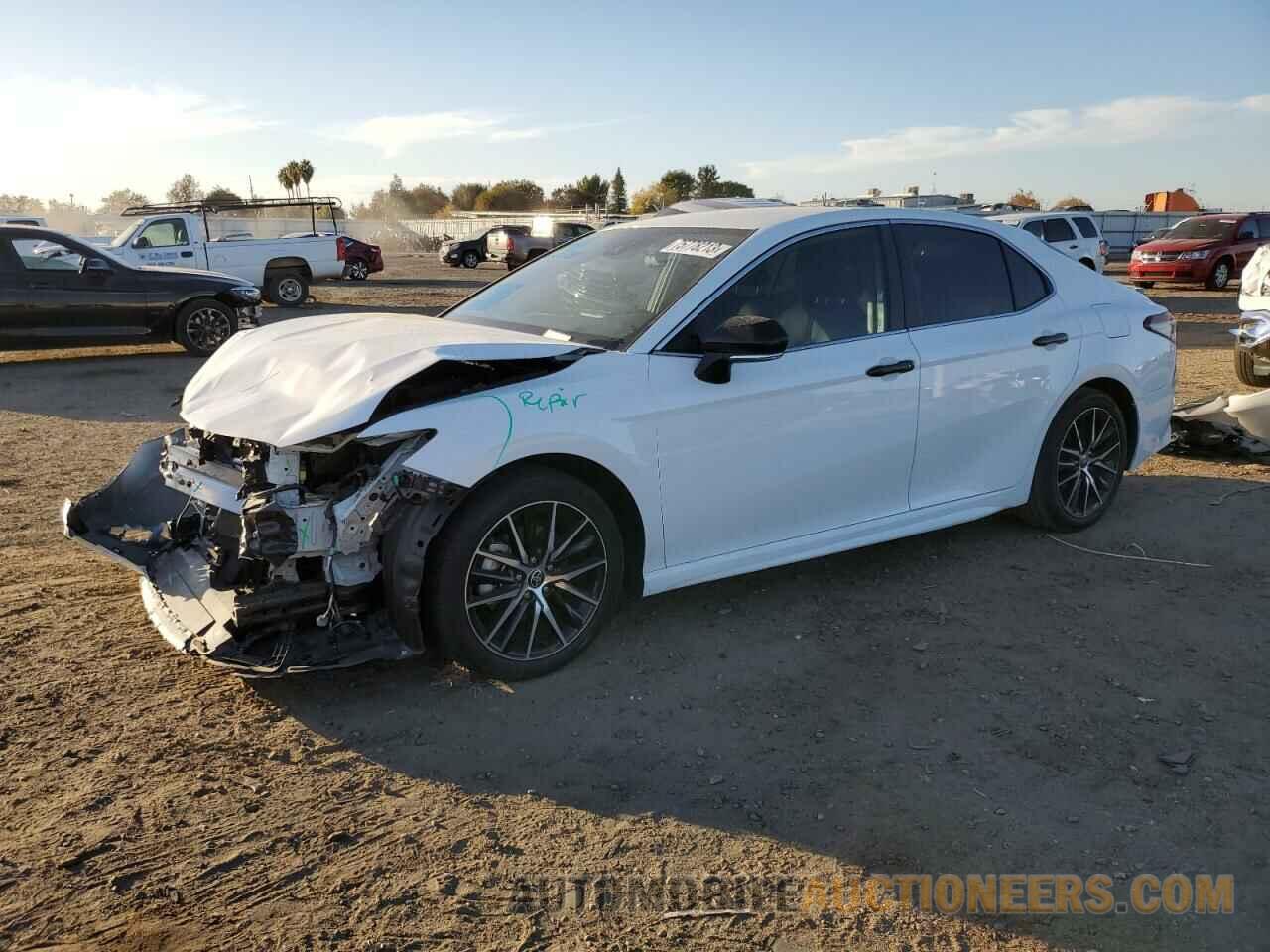 4T1G11AK2NU667214 TOYOTA CAMRY 2022