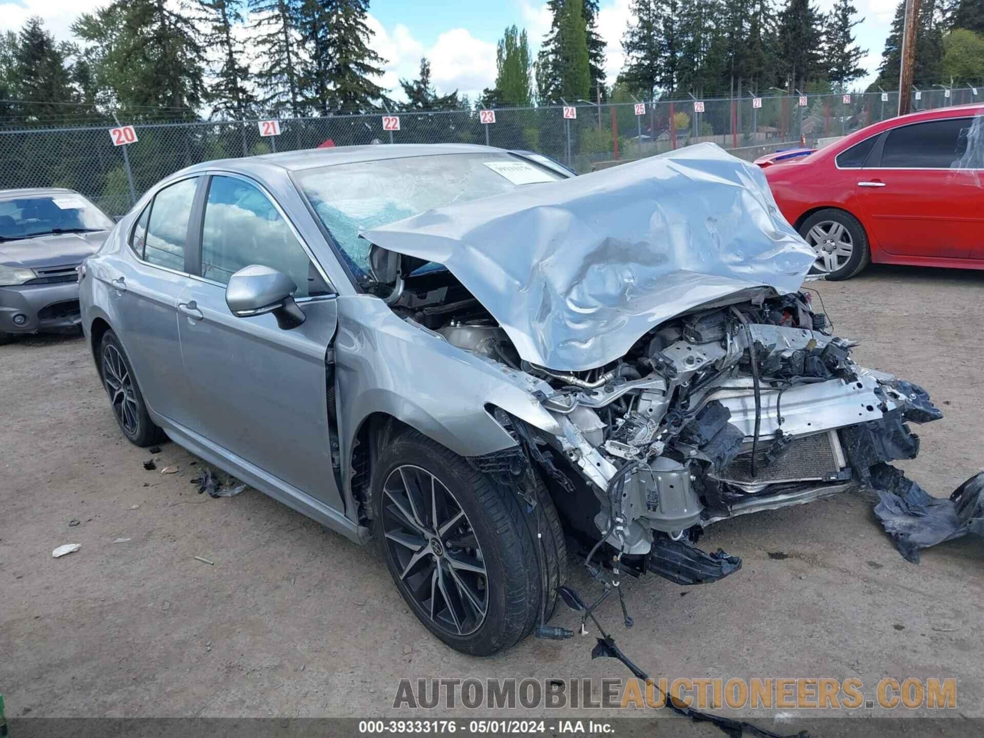 4T1G11AK2NU667715 TOYOTA CAMRY 2022