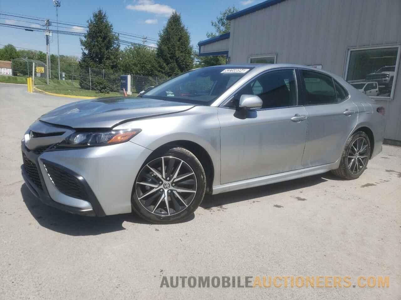 4T1G11AK2NU676057 TOYOTA CAMRY 2022