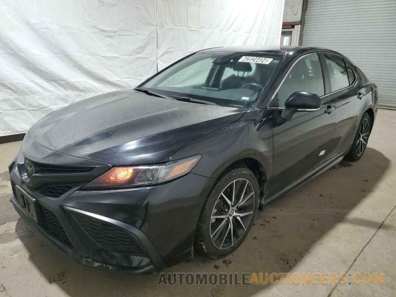 4T1G11AK2NU676785 TOYOTA CAMRY 2022