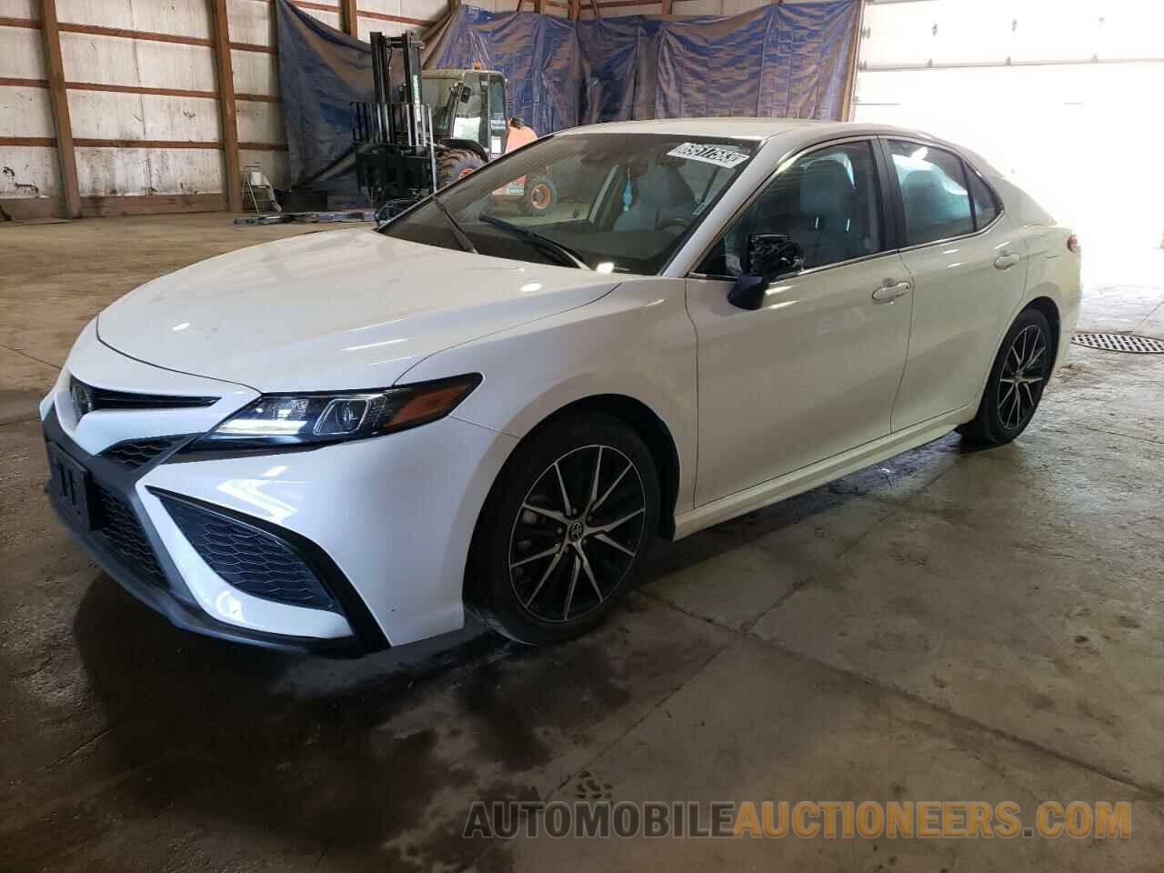 4T1G11AK2NU683946 TOYOTA CAMRY 2022