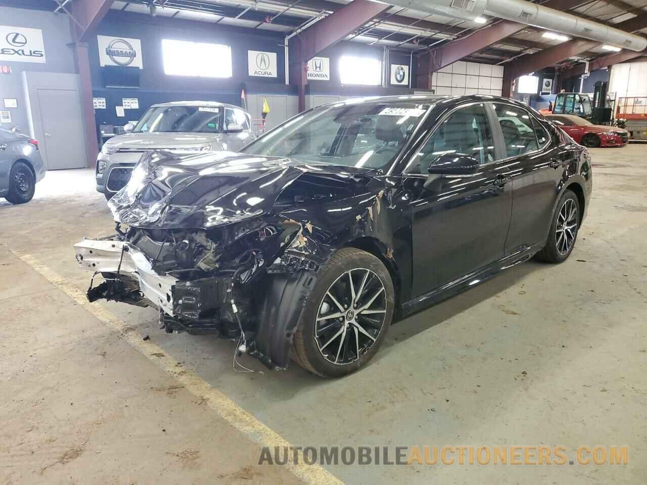 4T1G11AK2NU684014 TOYOTA CAMRY 2022