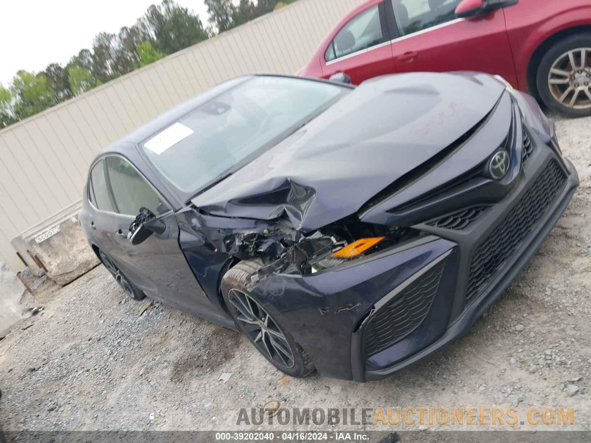 4T1G11AK2NU685132 TOYOTA CAMRY 2022