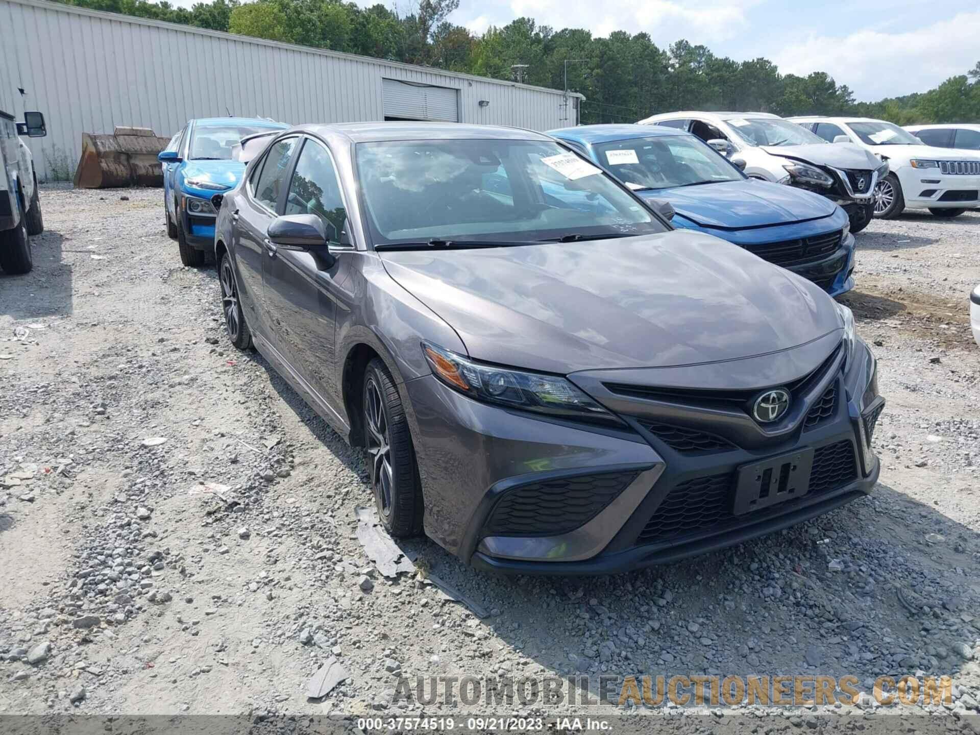 4T1G11AK2NU691383 TOYOTA CAMRY 2022