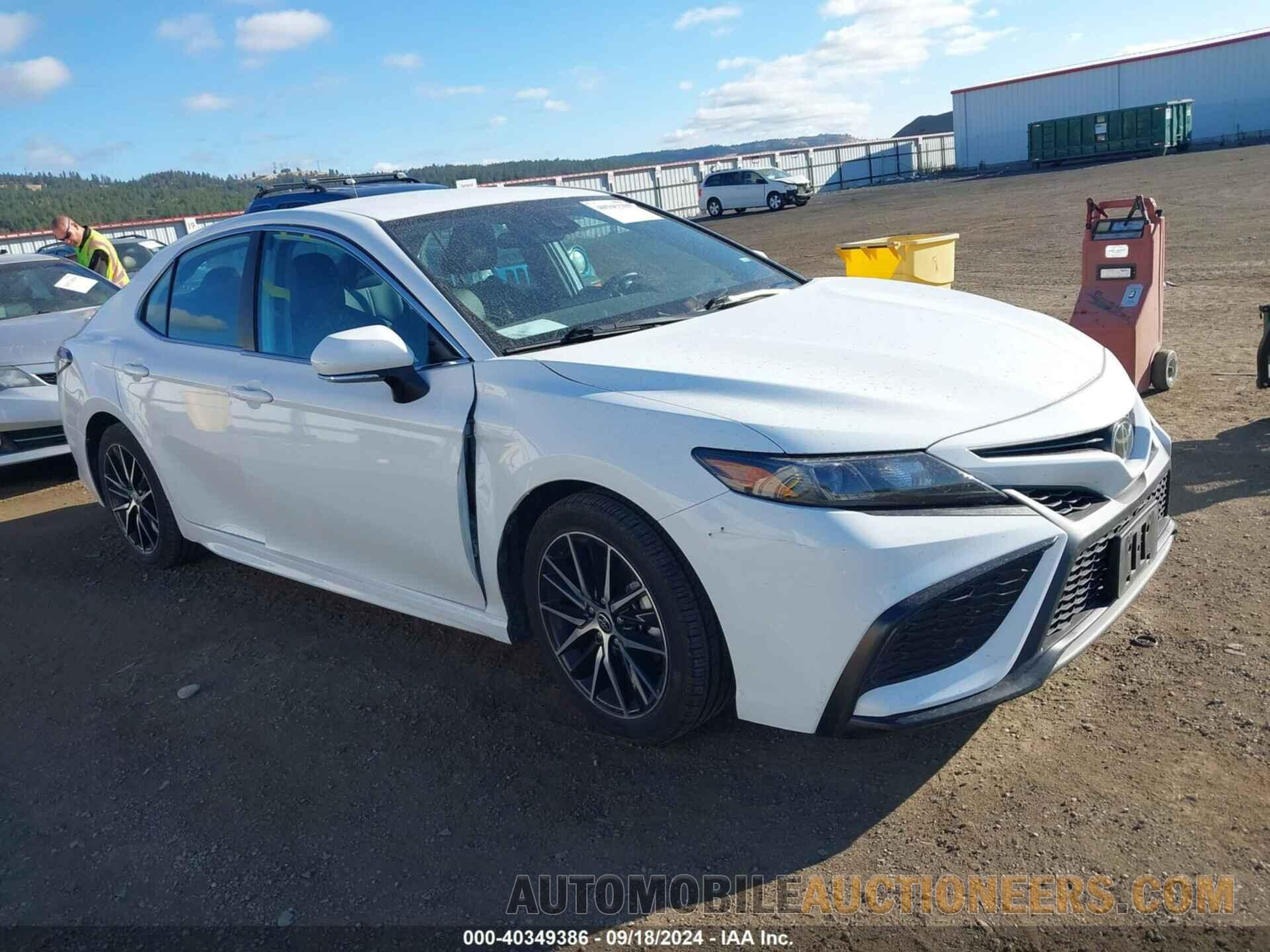 4T1G11AK2NU696535 TOYOTA CAMRY 2022