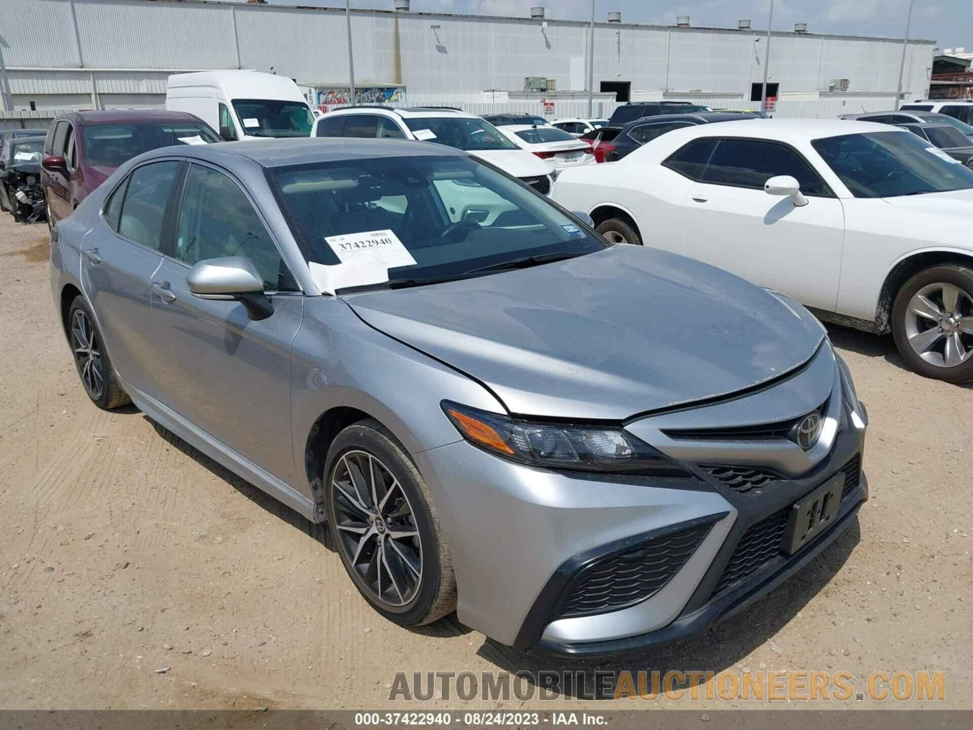 4T1G11AK2NU712216 TOYOTA CAMRY 2022