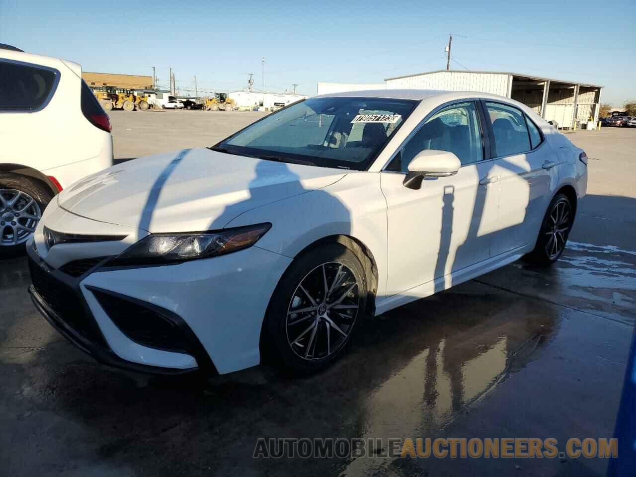 4T1G11AK2PU130331 TOYOTA CAMRY 2023