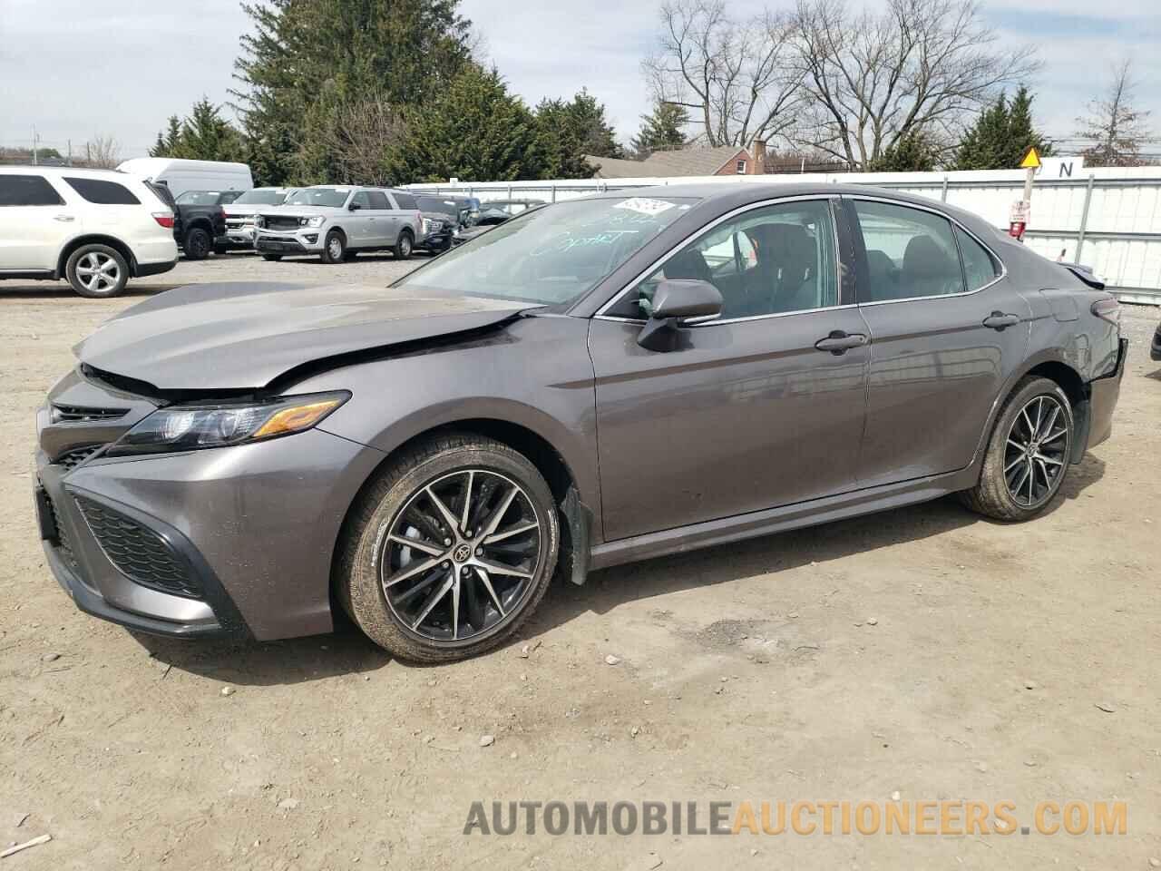 4T1G11AK2RU218122 TOYOTA CAMRY 2024