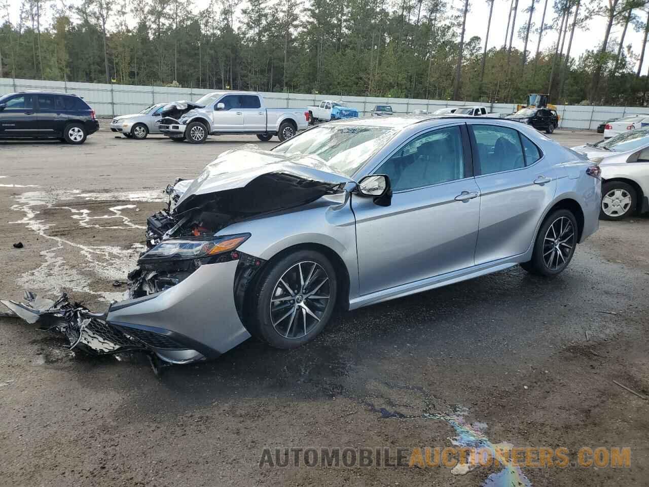 4T1G11AK2RU856662 TOYOTA CAMRY 2024