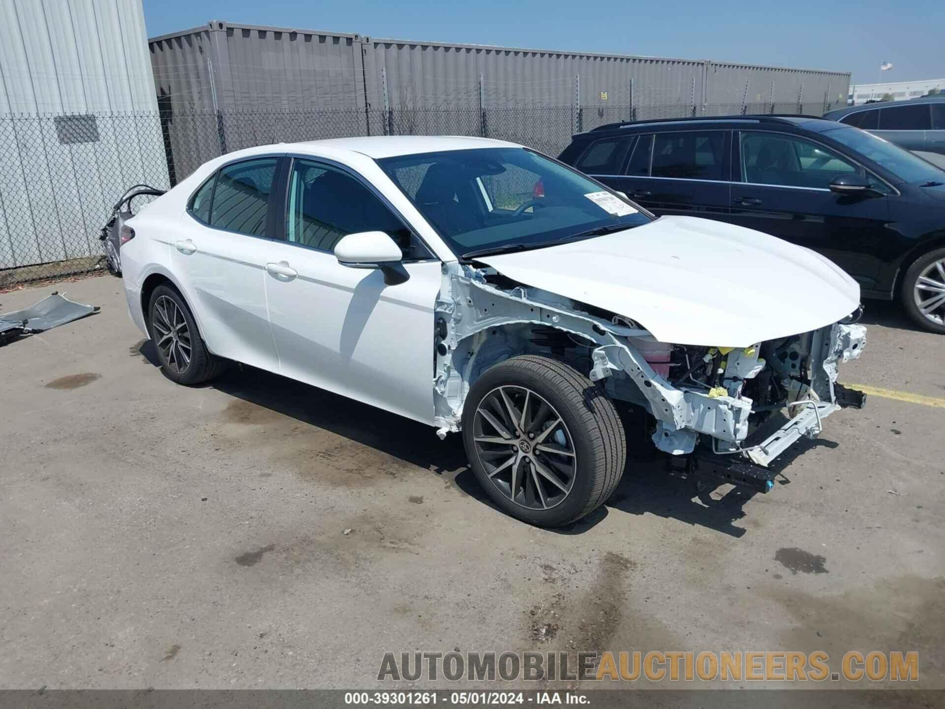 4T1G11AK2RU856919 TOYOTA CAMRY 2024