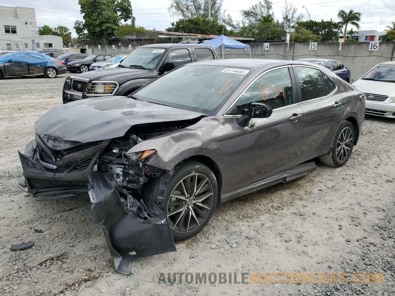 4T1G11AK2RU866527 TOYOTA CAMRY 2024