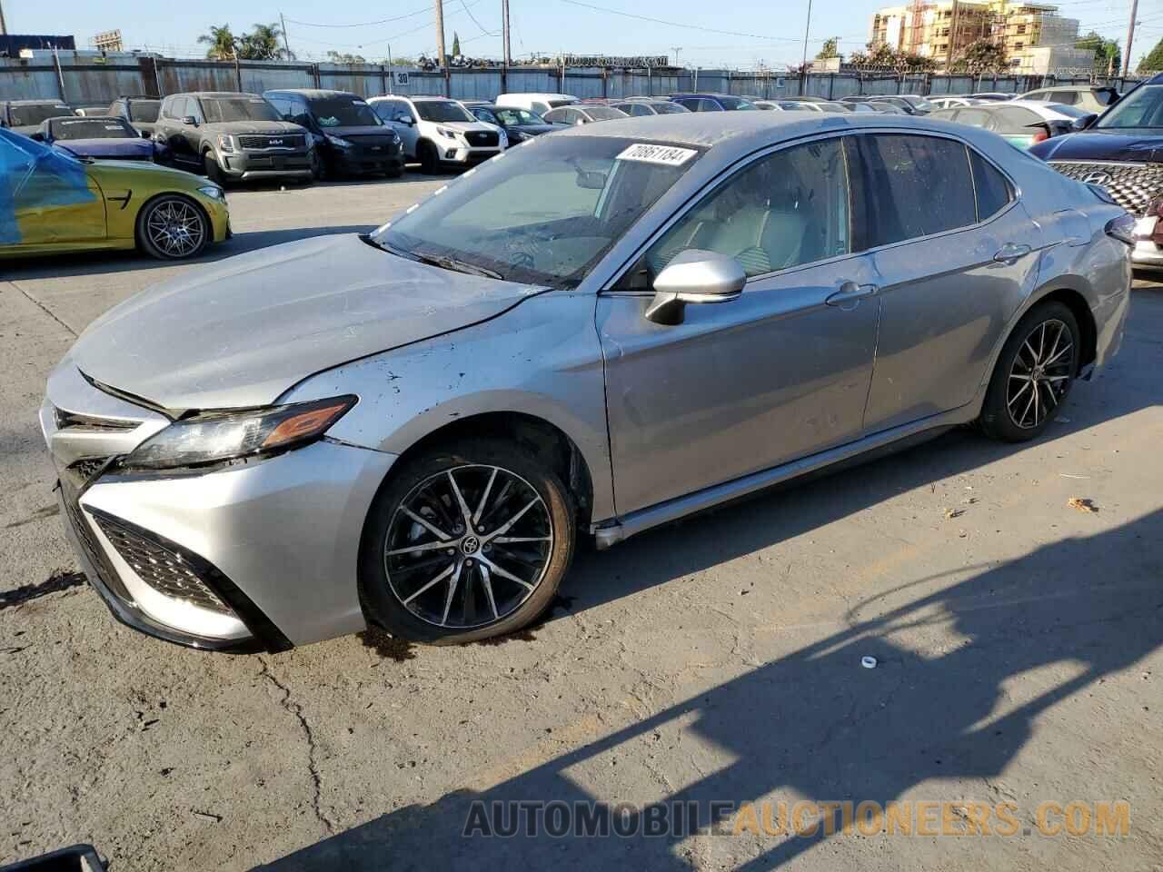 4T1G11AK2RU866558 TOYOTA CAMRY 2024