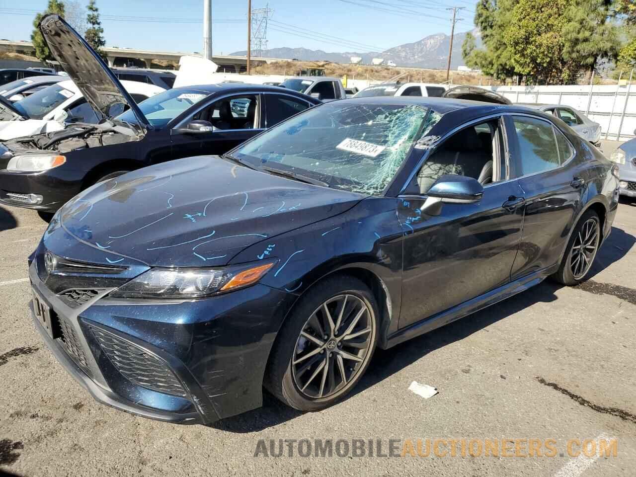 4T1G11AK3MU404213 TOYOTA CAMRY 2021