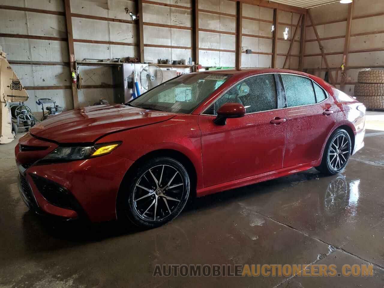 4T1G11AK3MU409315 TOYOTA CAMRY 2021