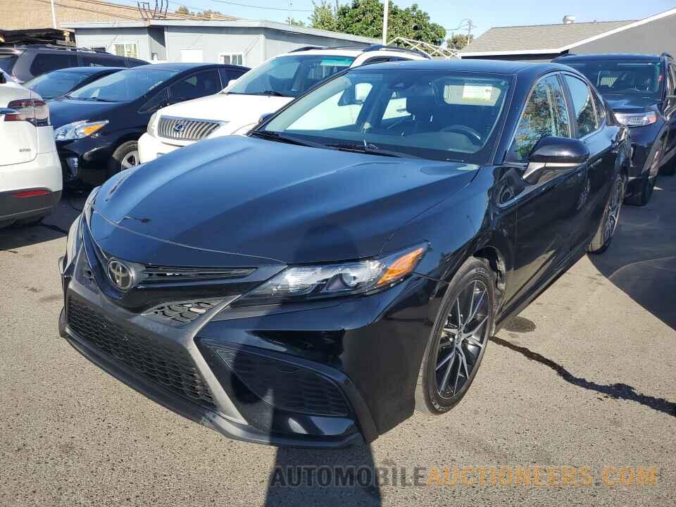 4T1G11AK3MU410321 Toyota Camry 2021