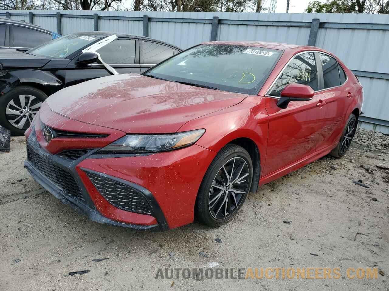 4T1G11AK3MU410917 TOYOTA CAMRY 2021