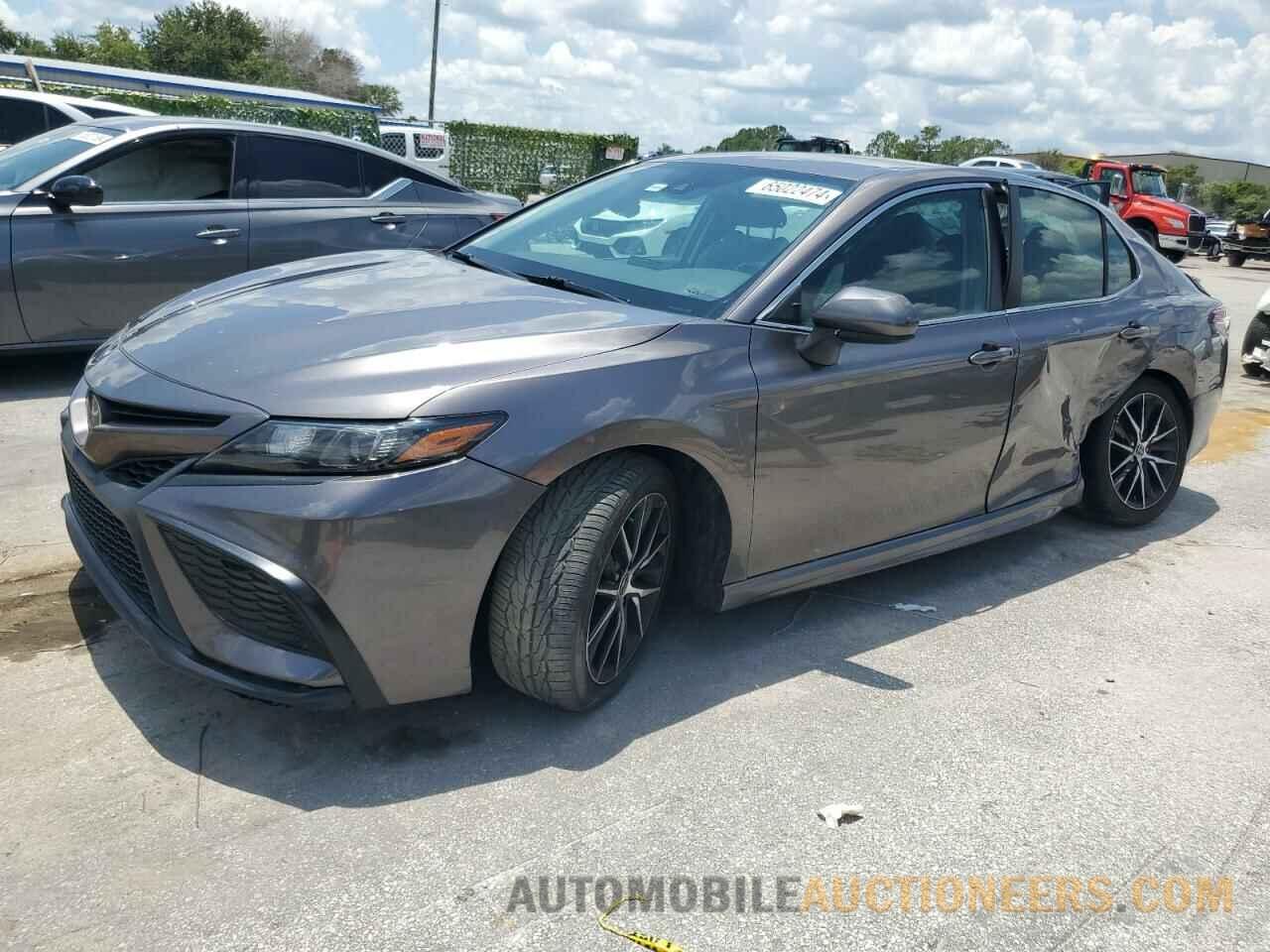 4T1G11AK3MU411615 TOYOTA CAMRY 2021