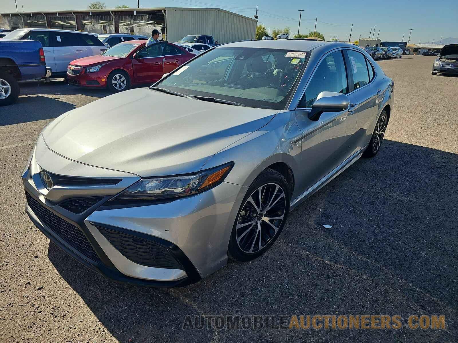 4T1G11AK3MU412358 Toyota Camry 2021