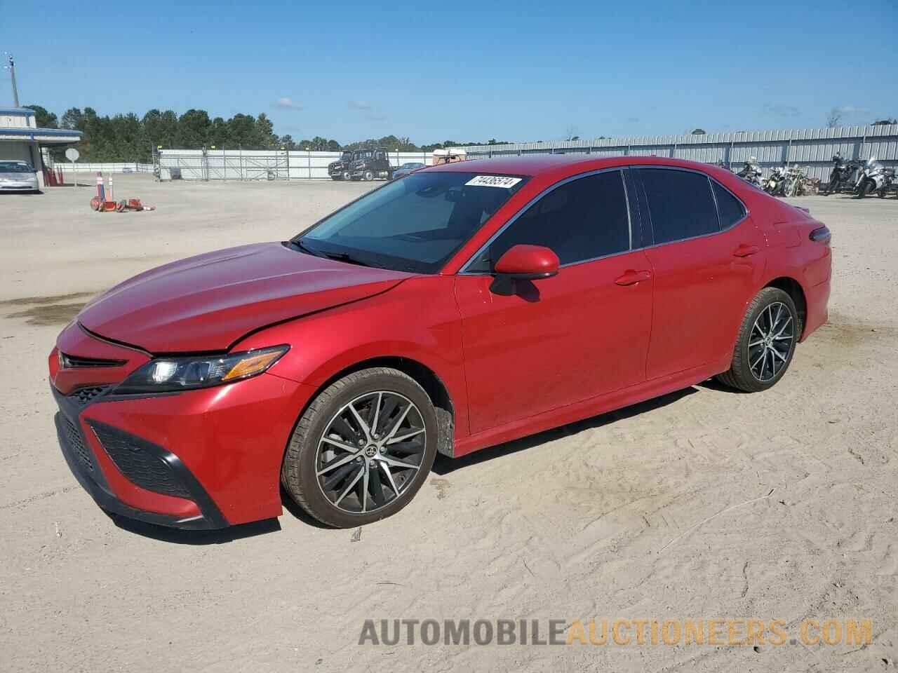 4T1G11AK3MU413204 TOYOTA CAMRY 2021