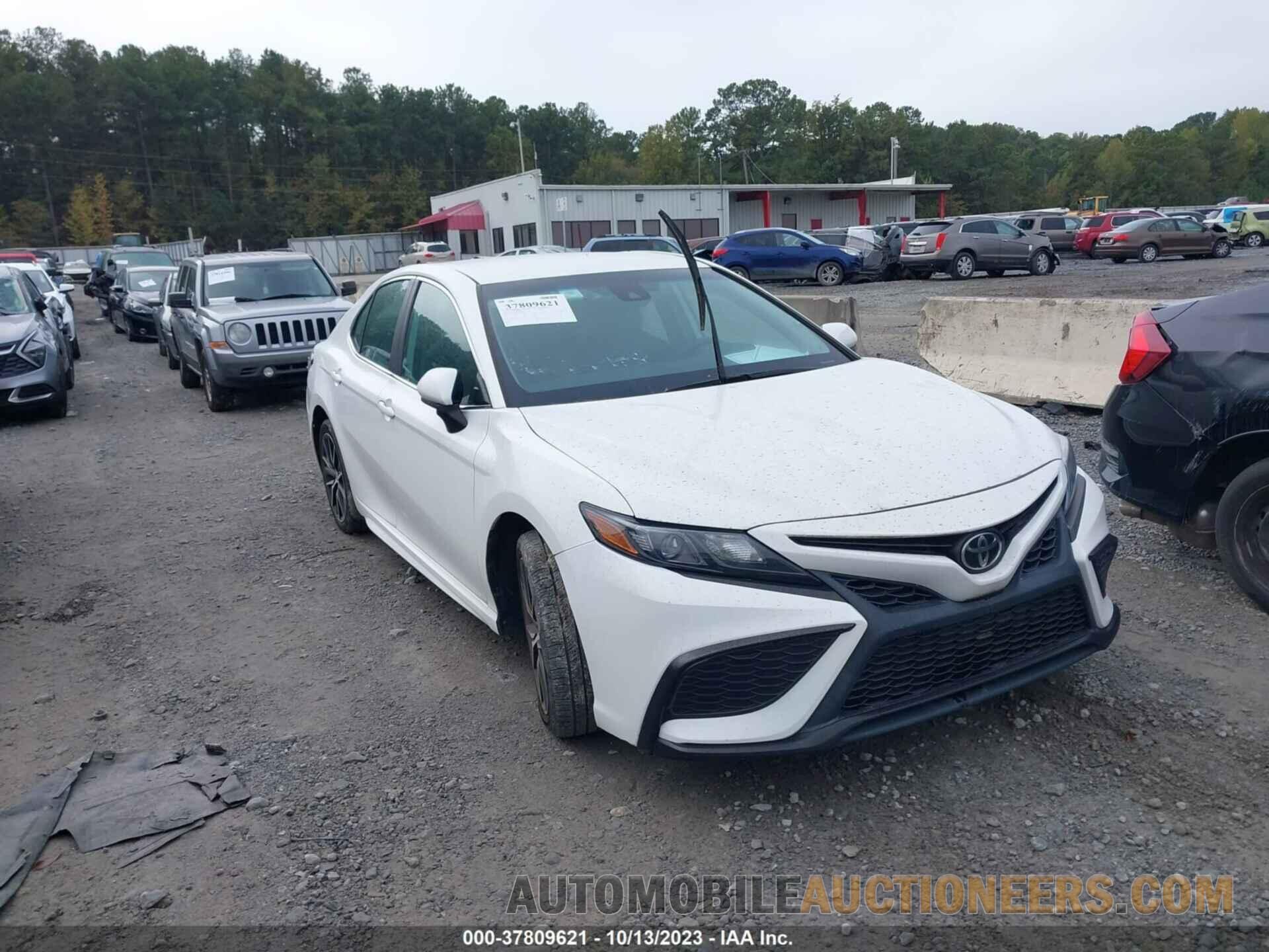 4T1G11AK3MU428138 TOYOTA CAMRY 2021