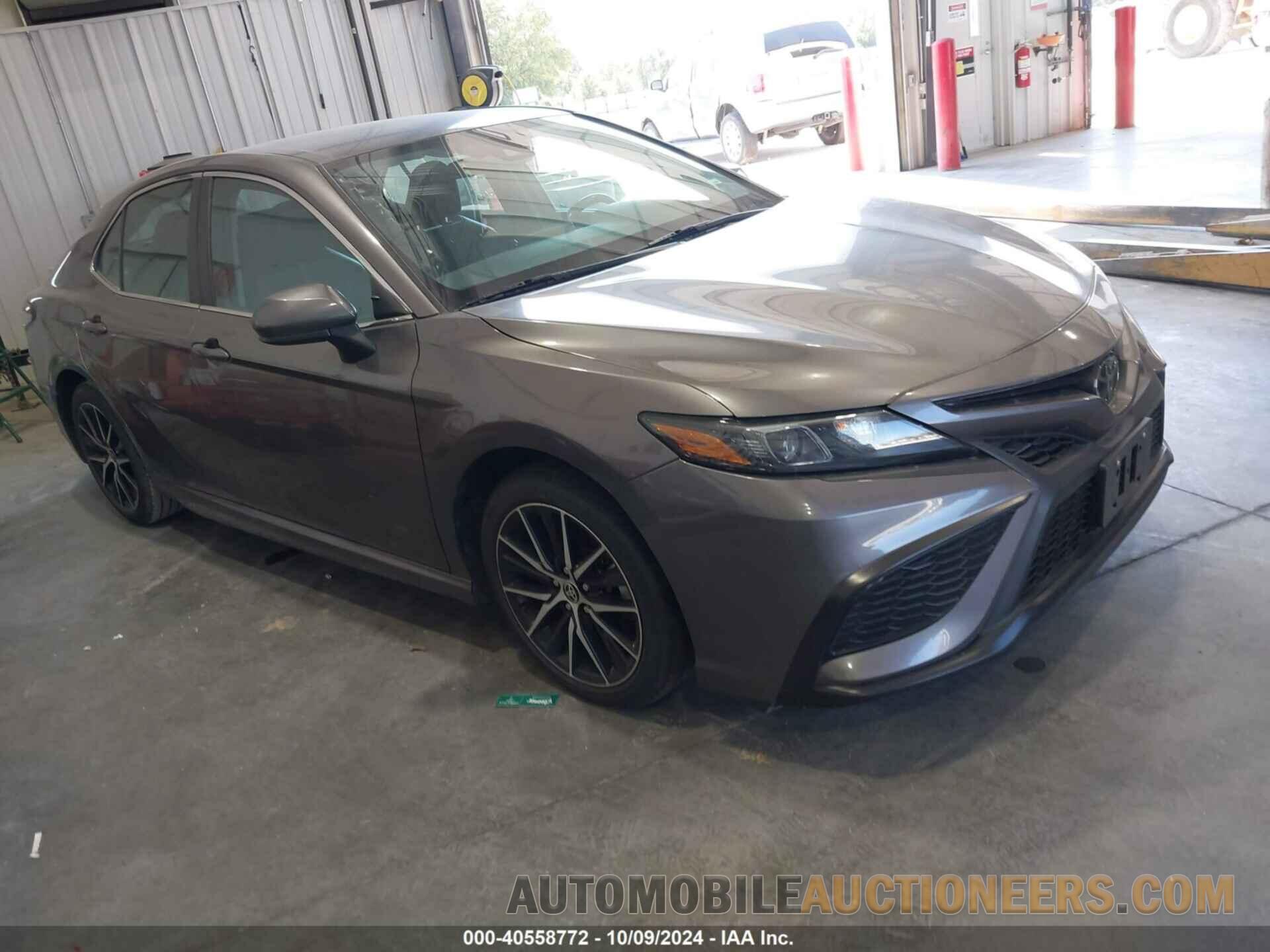 4T1G11AK3MU428253 TOYOTA CAMRY 2021